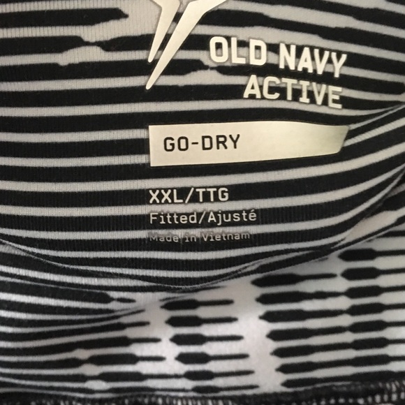 Old Navy Active Mid Rise Capris - Picture 2 of 2